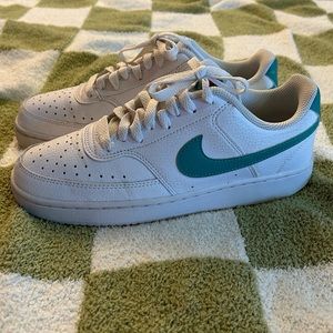 Women’s Nike Court Vision Low